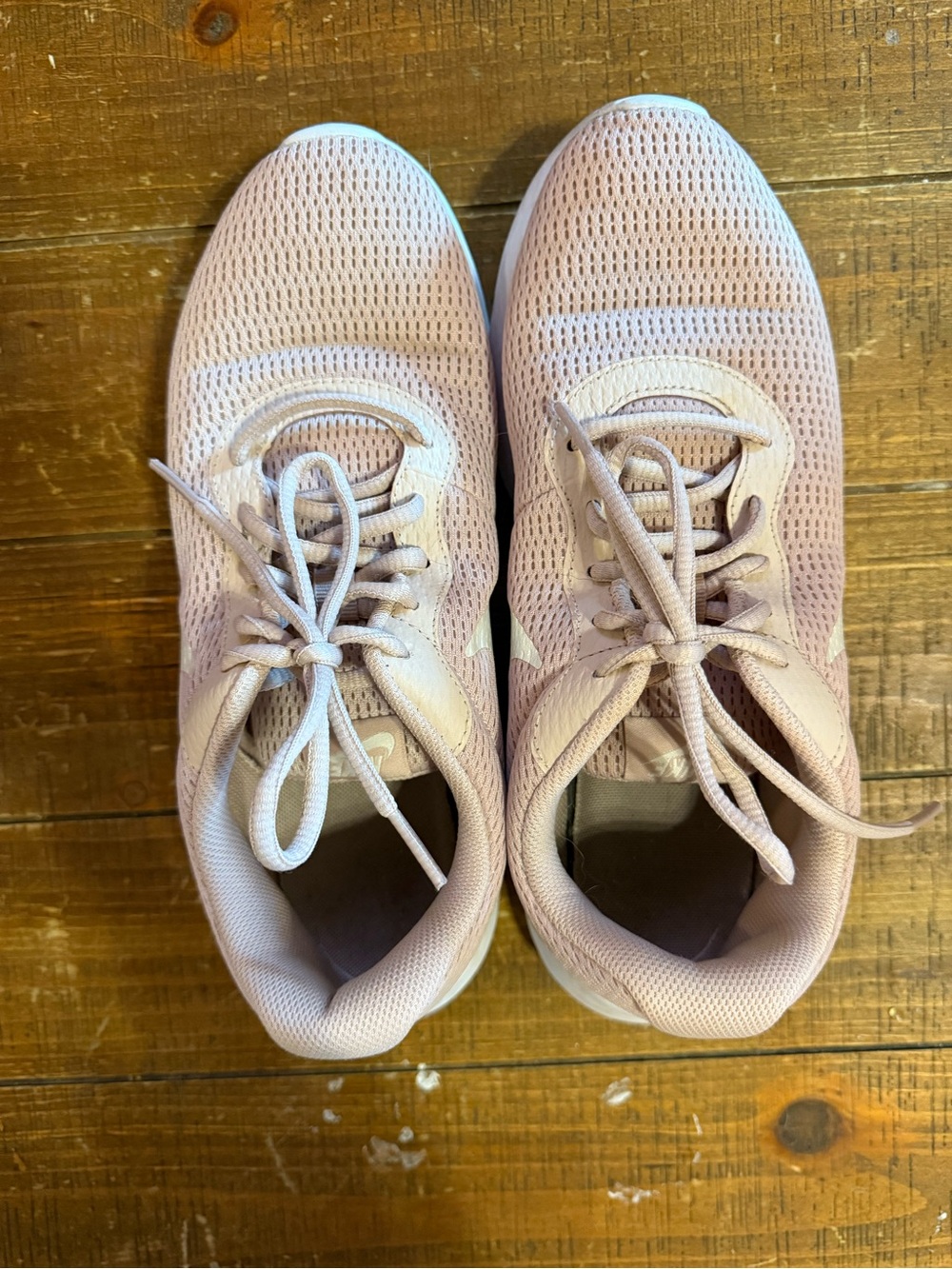Nike Women's Light Pink Mesh Athletic Sneakers